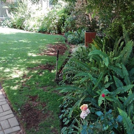 Ukarimu Guest House Klerksdorp Bagian luar foto